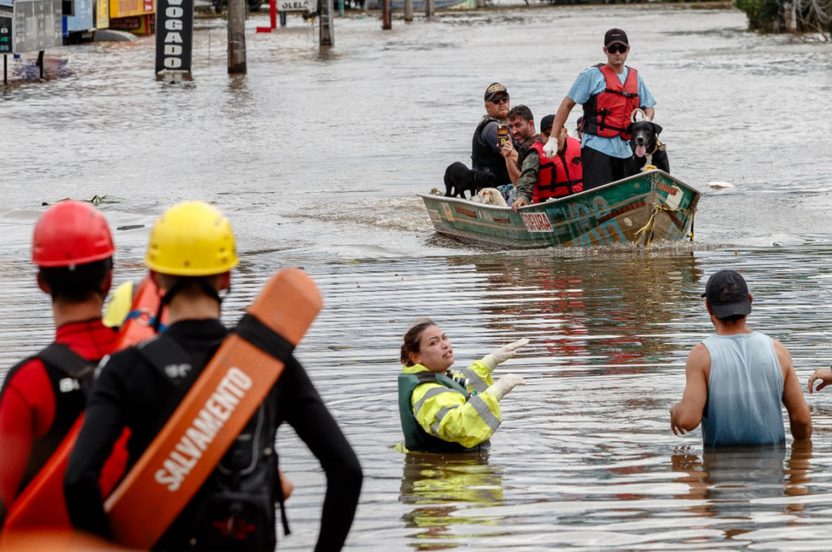 Ascendió a 175 el número de muertos por las inundaciones en Brasil: buscan a 38 personas