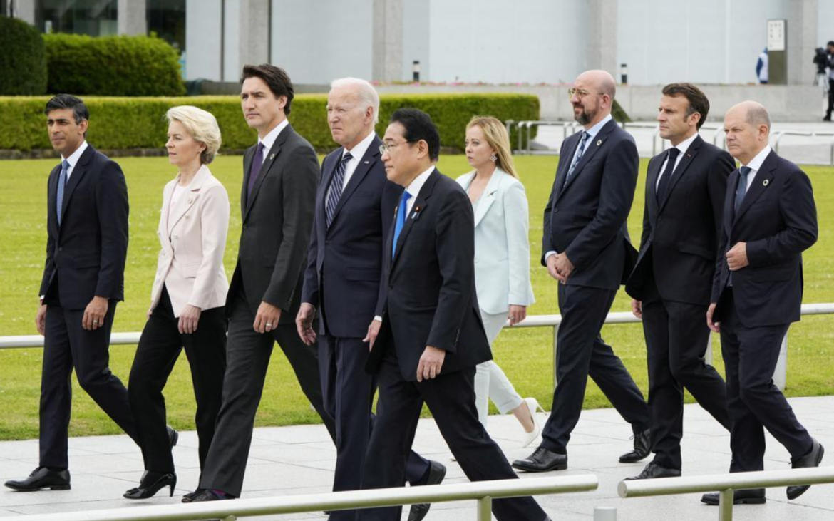 Los líderes del G7 empiezan a llegar al sur de Italia para una cumbre centrada en Ucrania