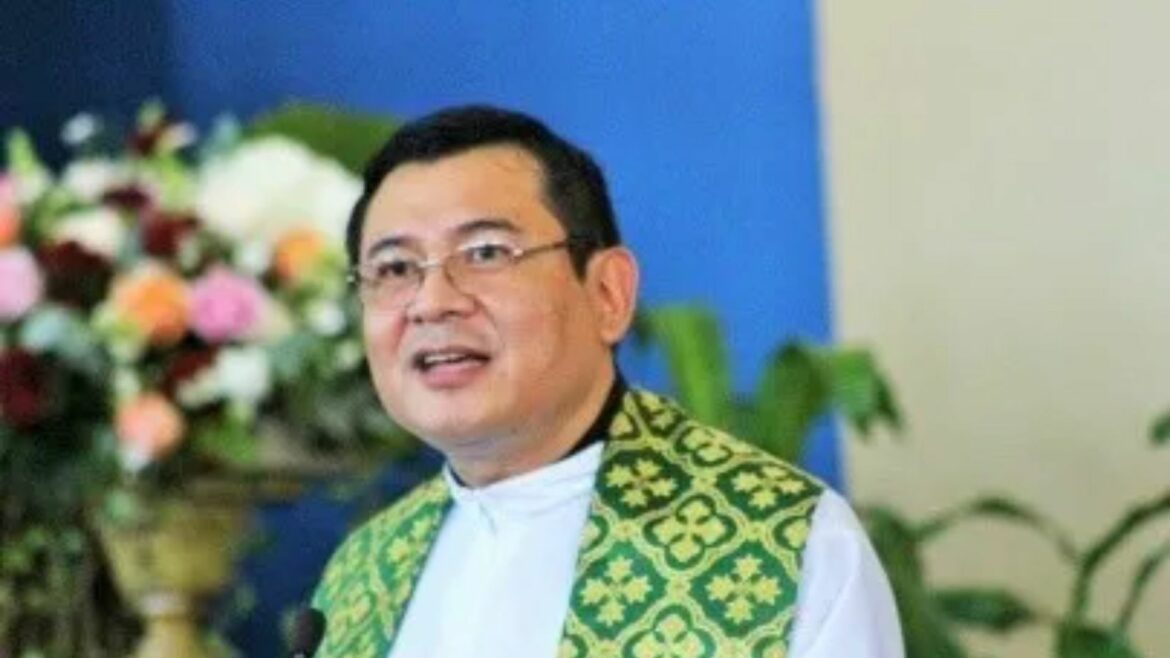 Padre Reinaldo Sorto fue nombrado como nuevo obispo militar ordinario de El Salvador