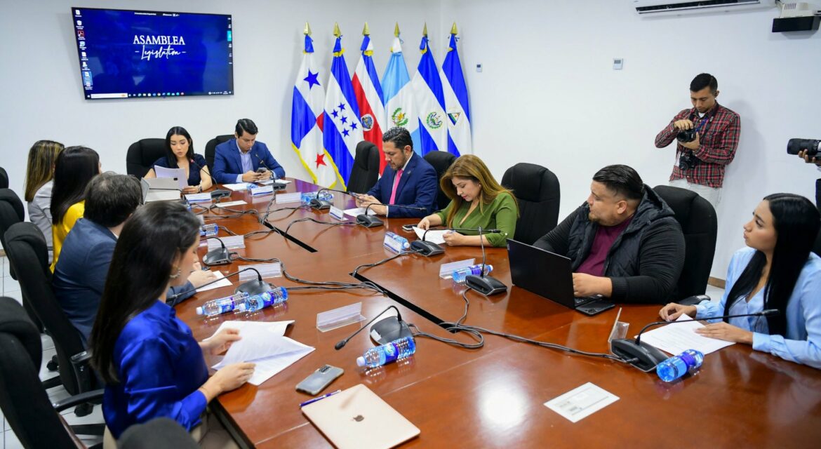 Diputados analizarán reformas a la Ley de Bancos que buscan impulsar el crecimiento económico