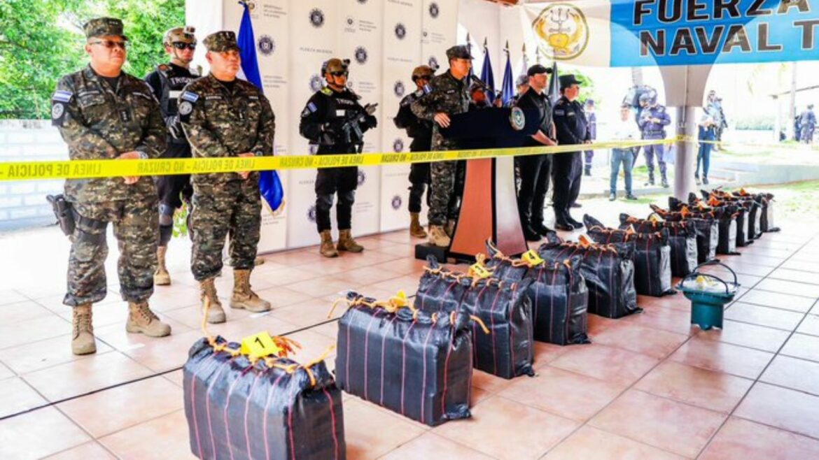 Droga incautada en Estero de Jaltepeque ha sido valorada en $25 millones