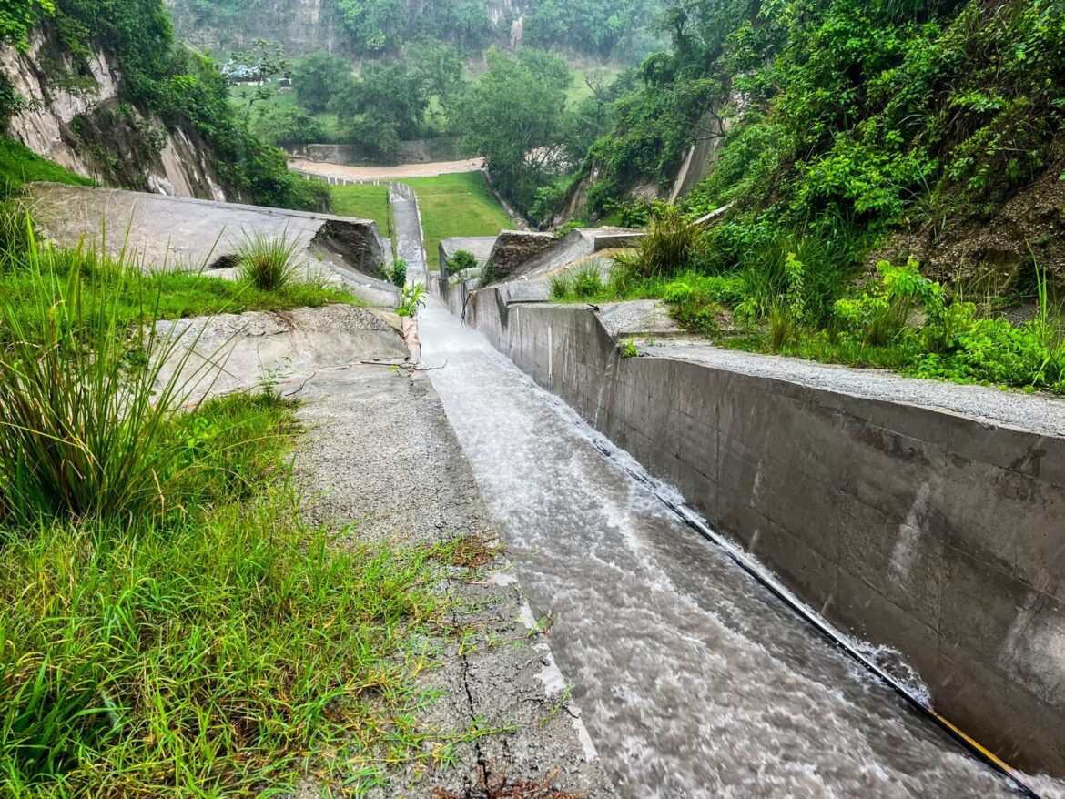 Ministro del MOP: «no hemos tenido mayores inconvenientes con el tema de inundaciones urbanas»