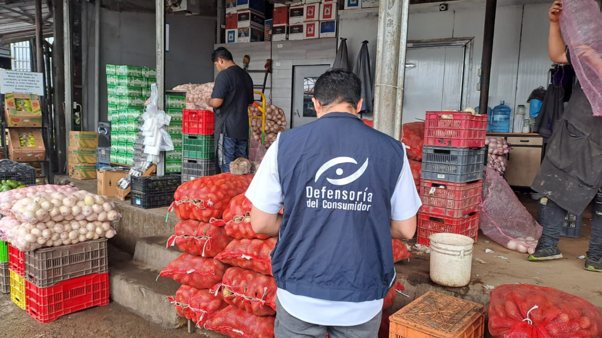 Defensoría del Consumidor continúa inspecciones de precios de productos de la canasta básica alimentaria