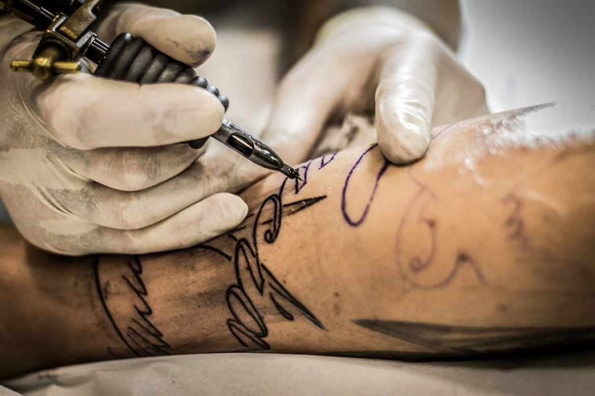 Corte Suprema falló contra el caso del salvadoreño al que negaron visa por tatuajes