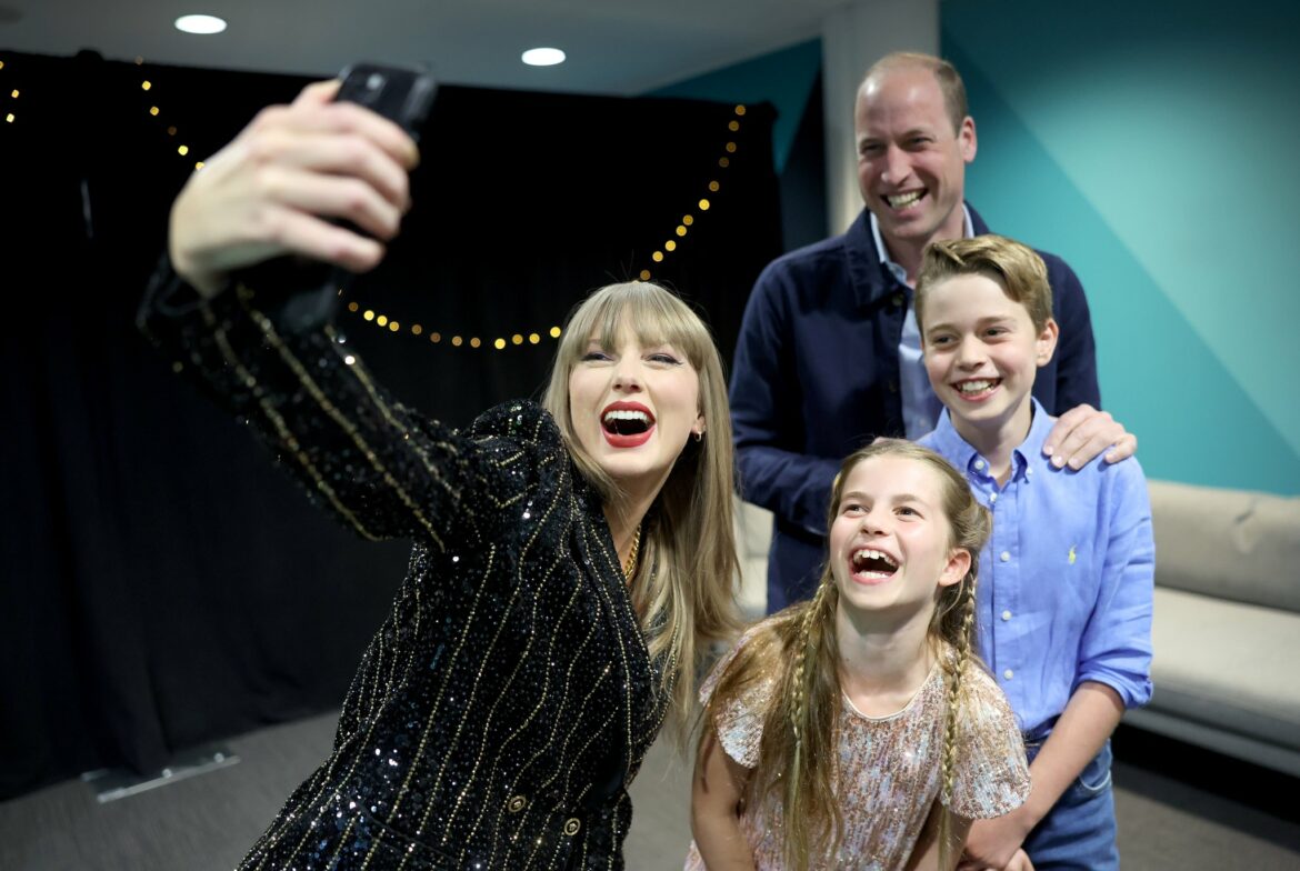 El príncipe Guillermo, sus hijos y la foto viral con Taylor Swift