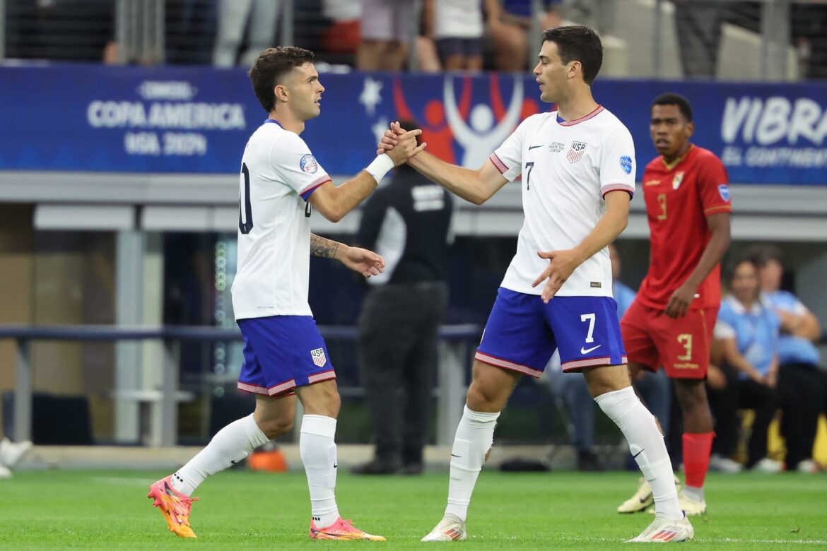 Estados Unidos vence a Bolivia por 2-0 en su debut de Copa América