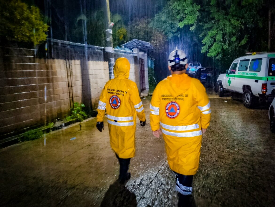 Protección Civil emite Alerta Verde a nivel nacional por lluvias y tormentas con énfasis en la cordillera volcánica