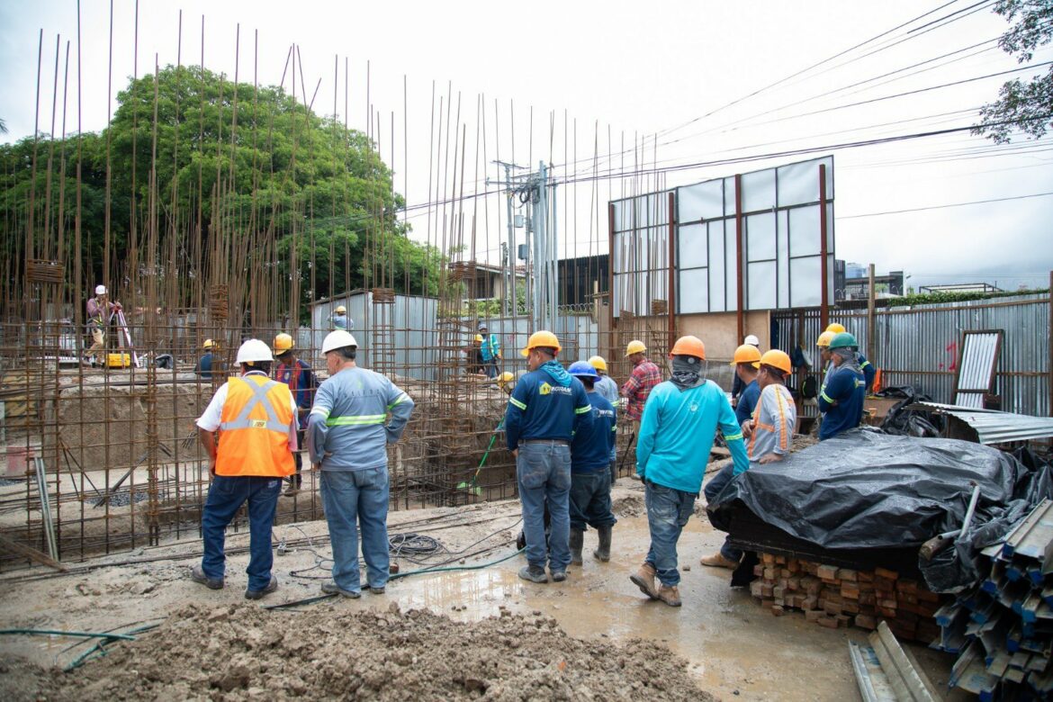 «Ni un accidente laboral» en el sector construcción tras las lluvias, afirmó el ministro Castro