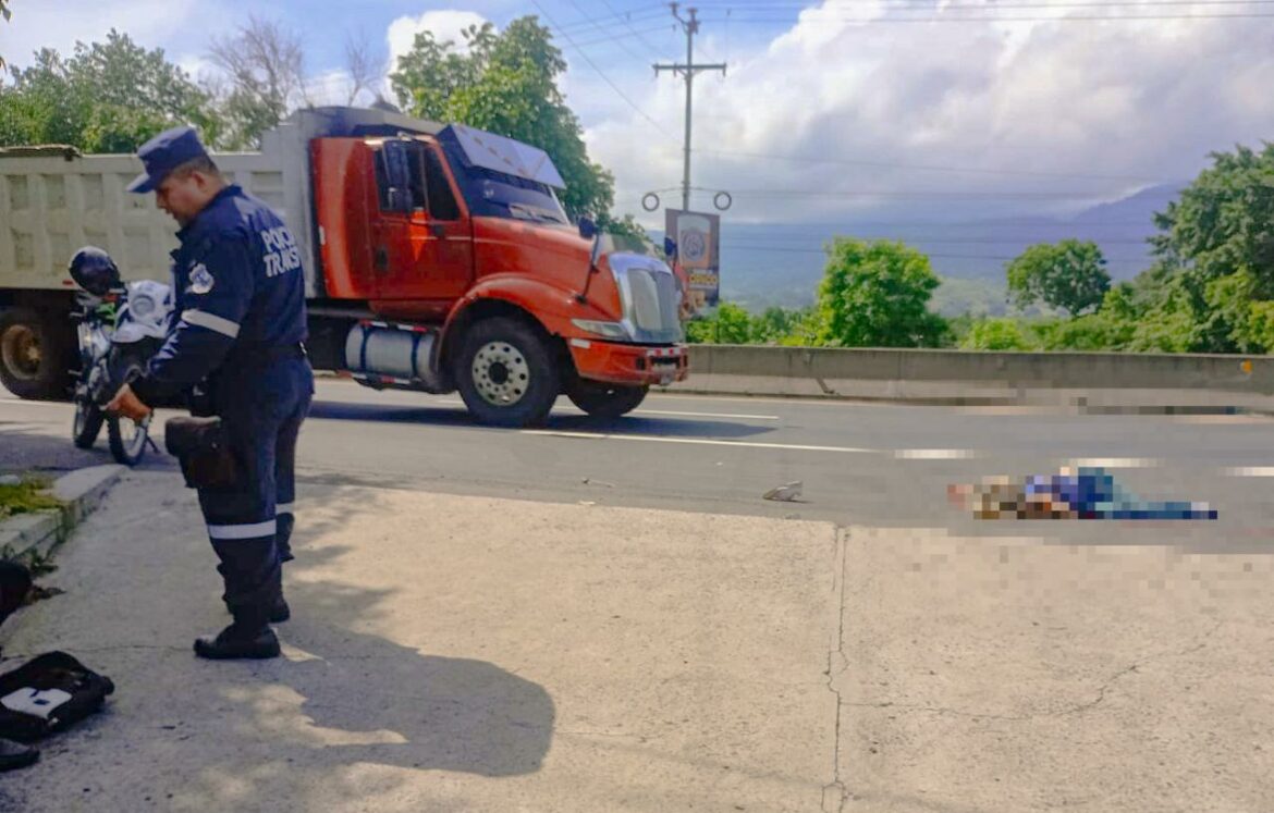 Mujer muere atropellada en carretera Panamericana, San Juan Opico
