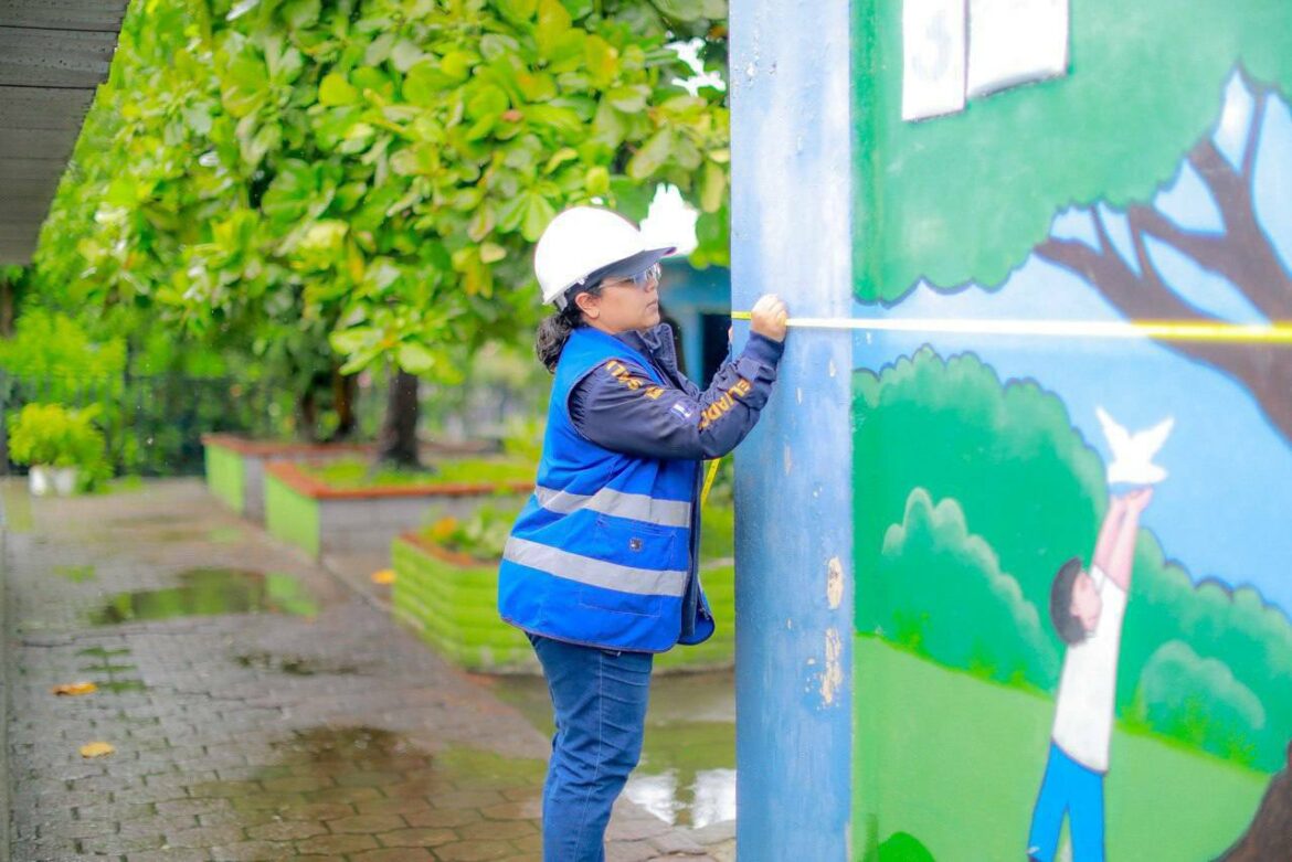 Más de 300 viviendas, 24 hospitales, 100 unidades de salud y 800 escuelas resultaron dañadas tras las lluvias, según Protección Civil