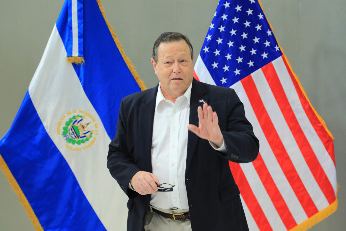 Embajador Duncan felicita al Gobierno de El Salvador por su promoción al Nivel 2 en el Informe de Trata de Personas 2024