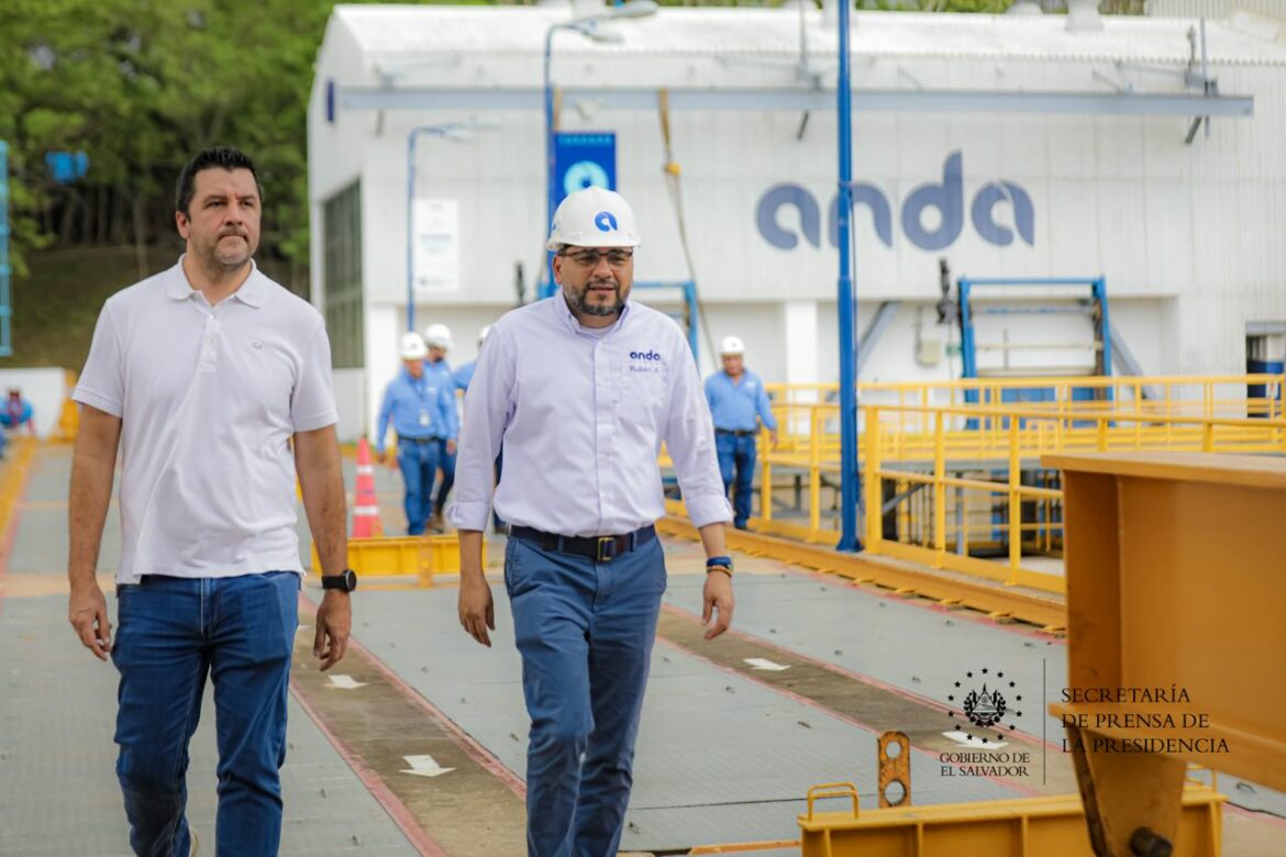 Presidente de ANDA supervisa el funcionamiento de la Planta Potabilizadora Torogoz