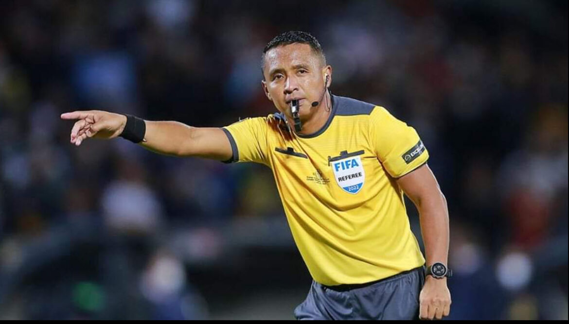 El árbitro salvadoreño Iván Barton dirigirá el duelo entre EE.UU. y Panamá en la Copa América