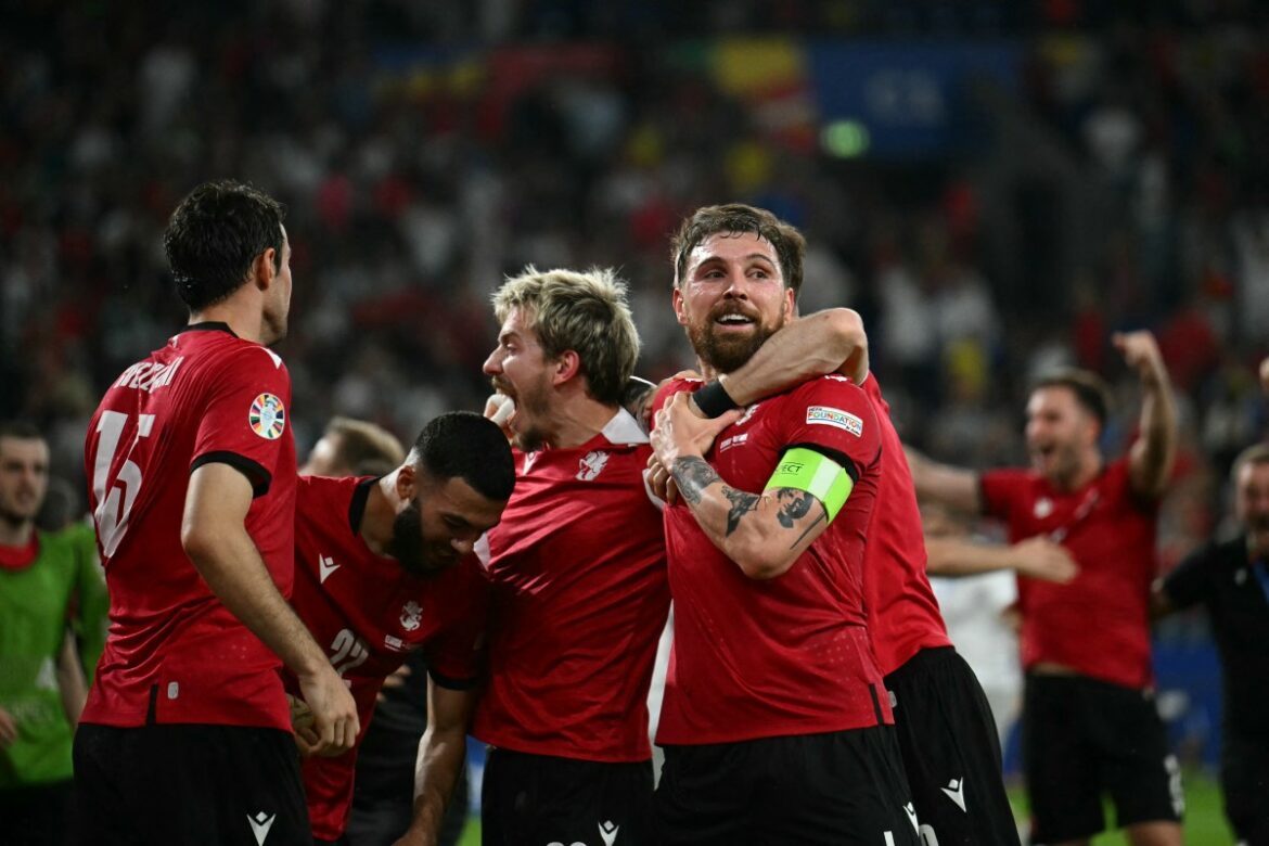 Georgia obra el milagro ante Portugal con un 2-0 y desafiará a España en octavos