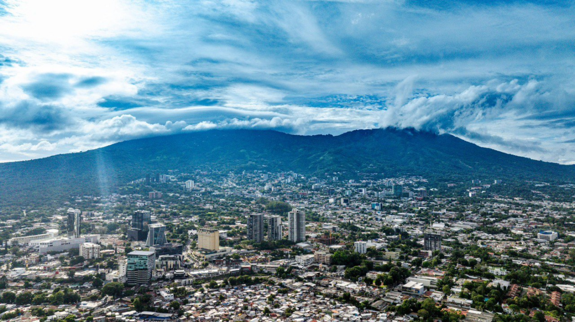 Protección Civil reitera que El Salvador mantiene alerta verde por lluvias de la semana pasada