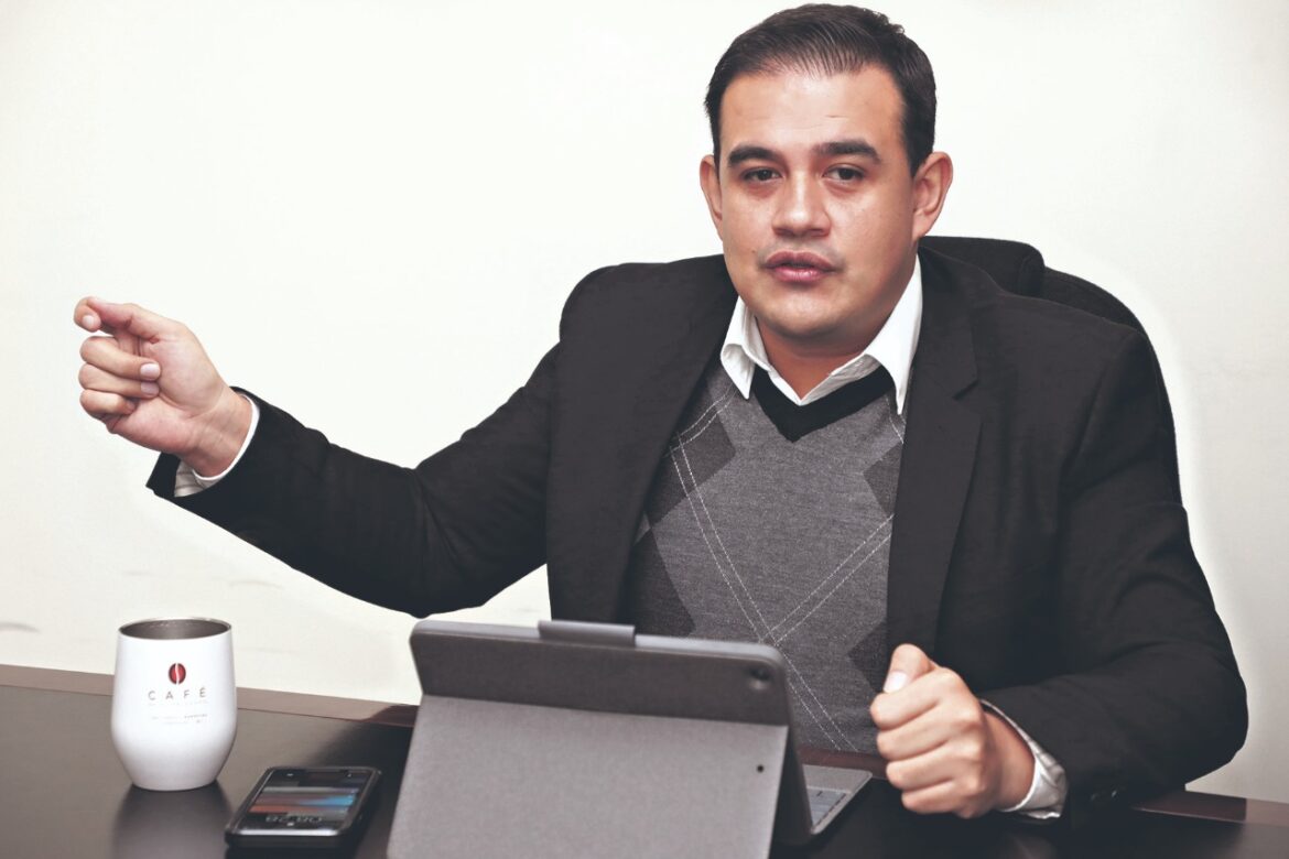 Ministro Raúl Castillo: «Es impostergable la reestructuración en el Ministerio de Cultura»