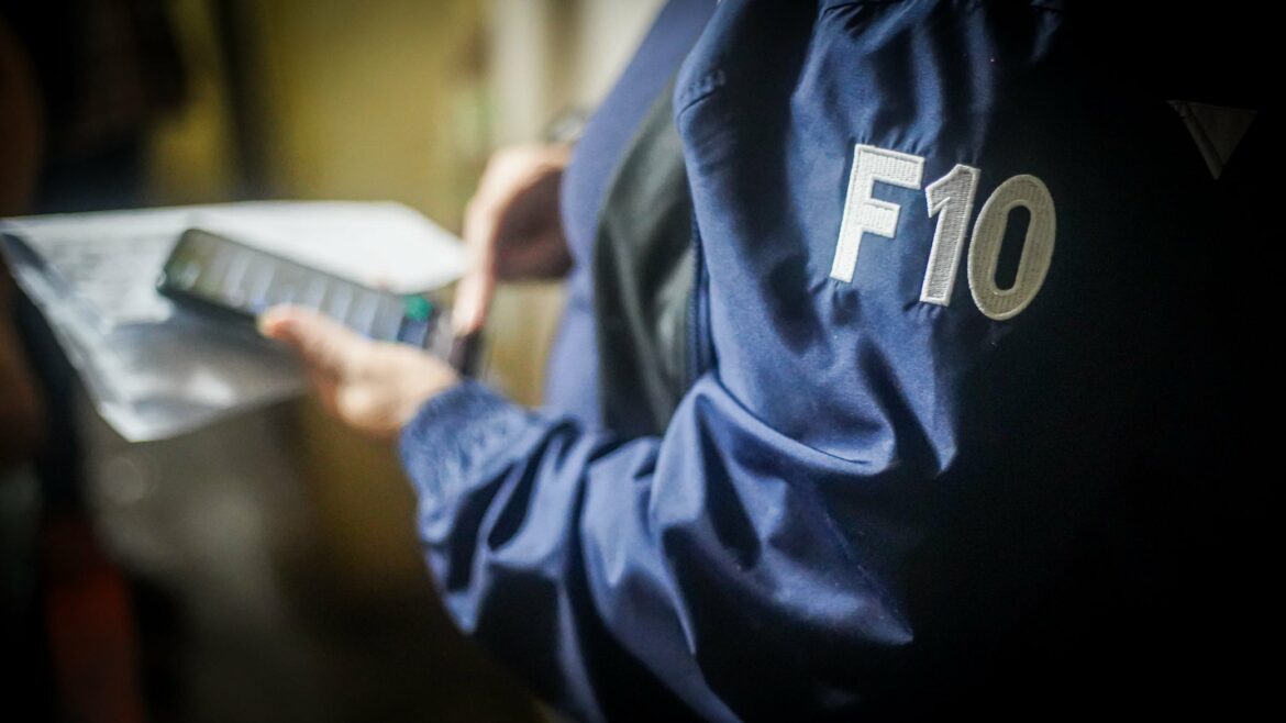 FGR gira más de 15 órdenes de captura contra personas vinculadas a estafa, hurto en medios informáticos y violación
