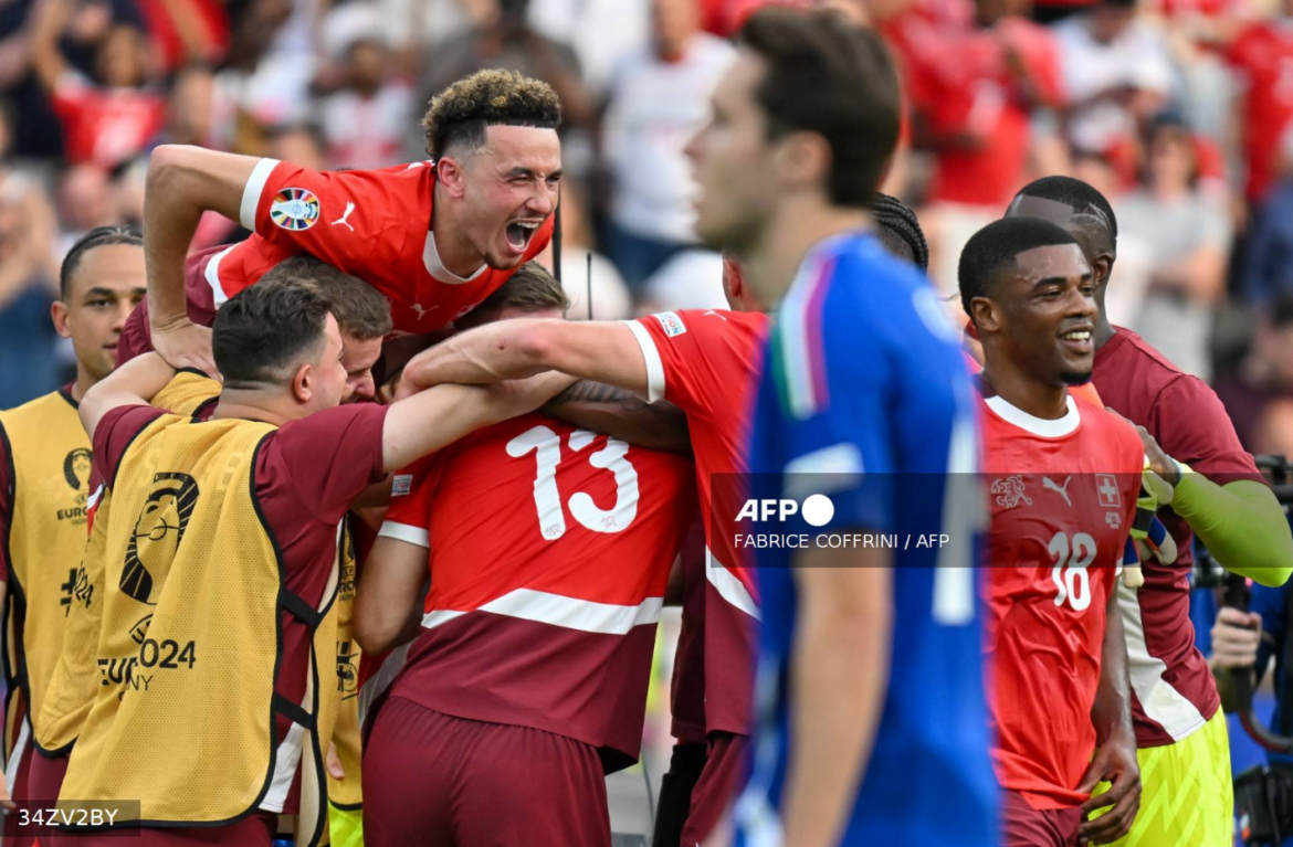 Suiza tumba a la campeona Italia en el inicio de los octavos de la Eurocopa
