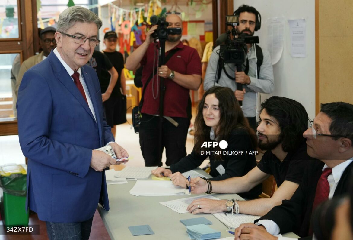 Los franceses votan en inciertas elecciones legislativas anticipadas