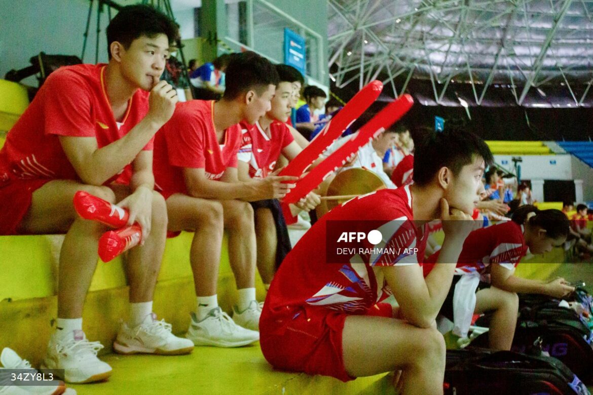 Jugador chino de bádminton muere a los 17 años tras colapsar en la cancha