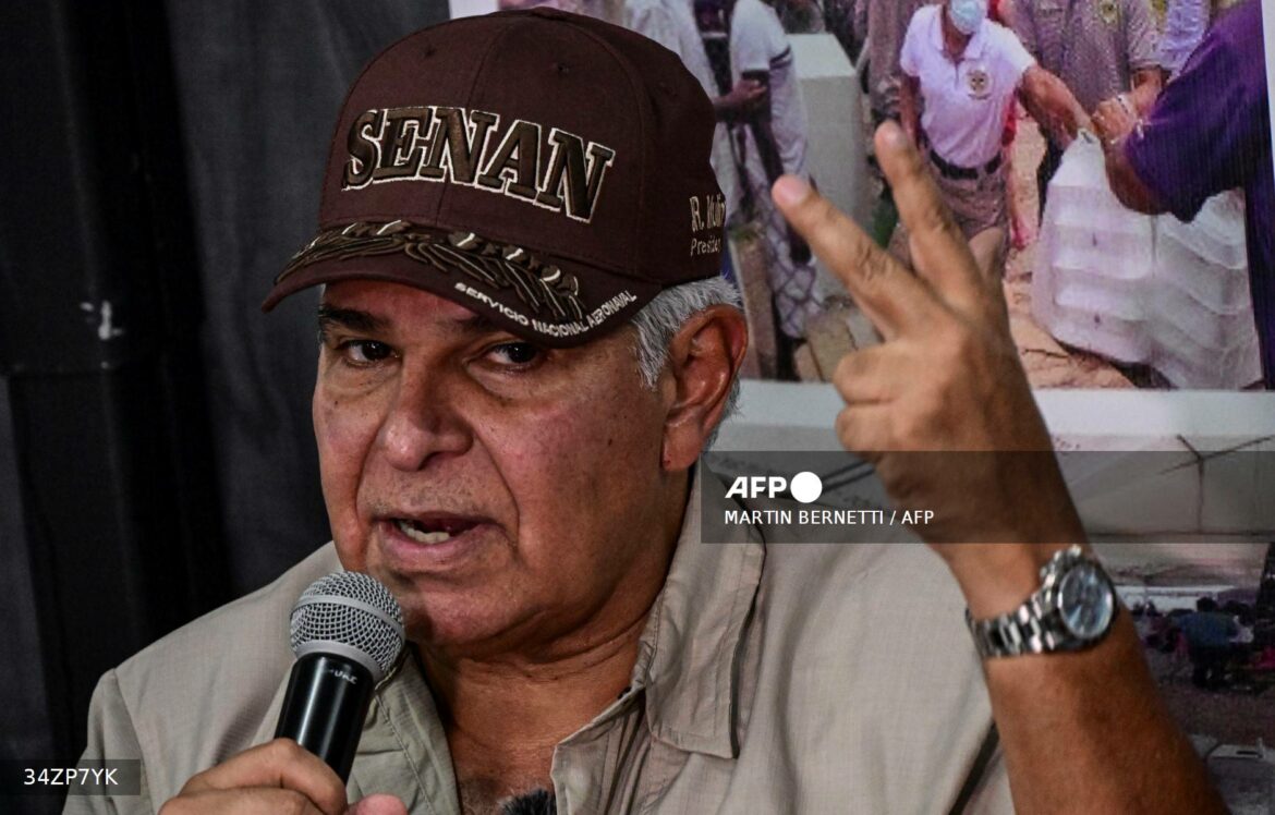 Mulino asume el poder en Panamá desafiado por la economía y crisis migratoria