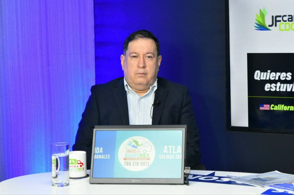 Economista Acevedo prevé que Bukele saque de la extrema pobreza a 600 mil salvadoreños