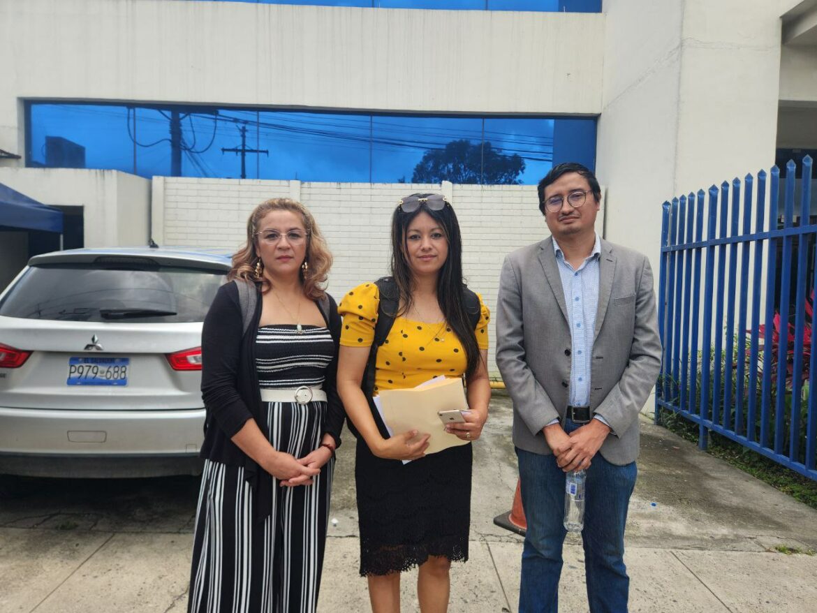 Ingrid Escobar de Socorro Jurídico niega estar relacionada con la supuesta salida del país de una estudiante del ITEXSAL