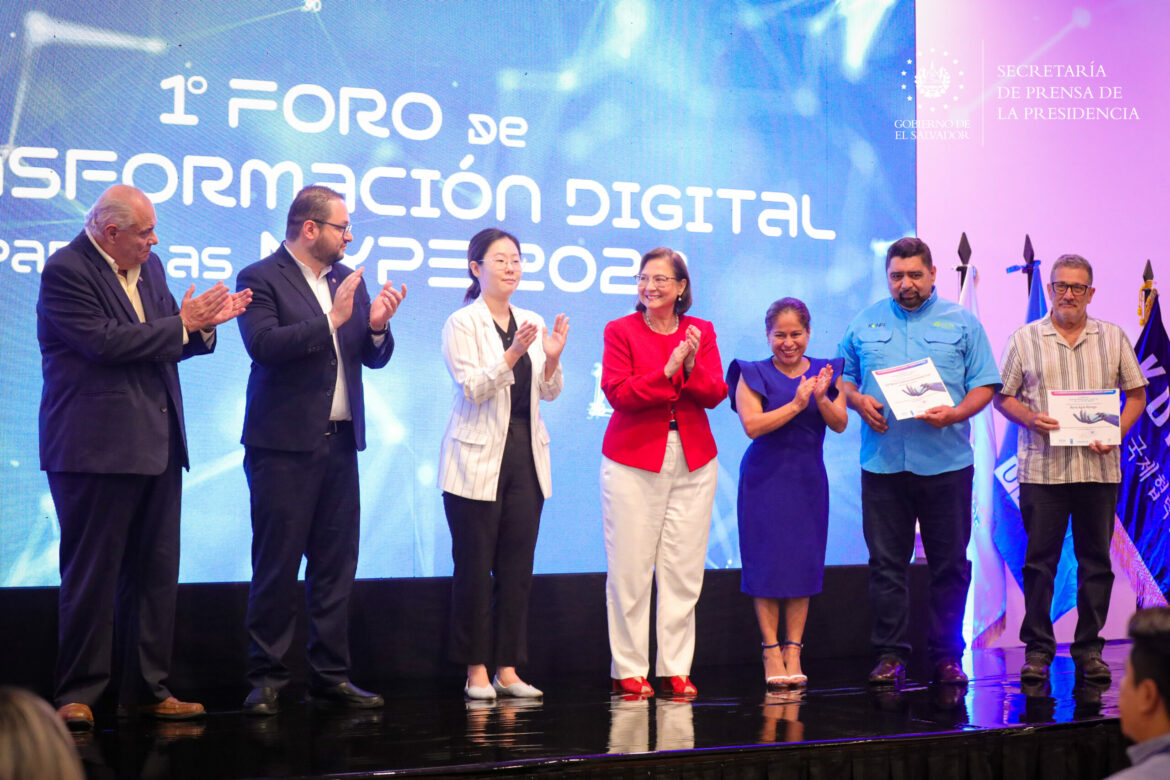 Gobierno realiza el primer Foro de Transformación Digital para las Mype