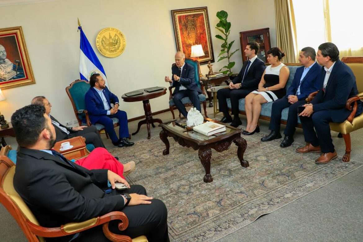 Vicepresidente Ulloa firma Memorando de Entendimiento con la Agencia de Desarrollo y Diseño de Nación