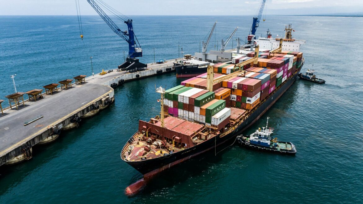 CEPA afirma que más de 2.9 millones de toneladas métricas de importación y exportación fueron atendidas en el Puerto de Acajutla durante el primer semestre de 2024