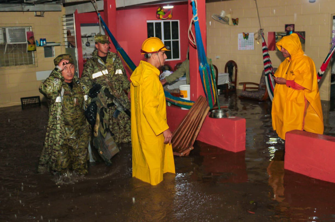 Inundaciones y derrumbes se reportaron en El Salvador debido a las lluvias