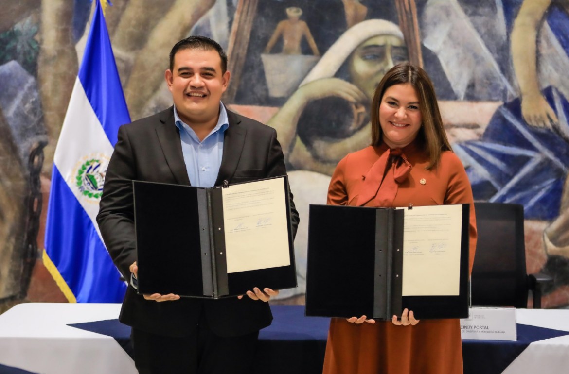 Cancillería y Ministerio de Cultura firman convenio de cooperación para implementar proyectos que fortalezcan el vínculo de la diáspora con El Salvador