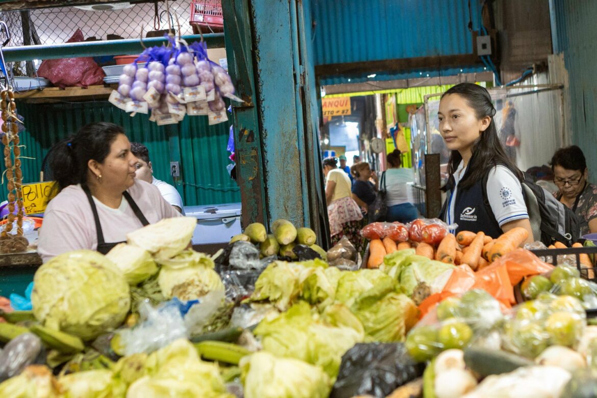 Ministra de Economía asegura que no van a “permitir prácticas anticompetitivas” sobre el precio de los alimentos que afecten a la “población más vulnerable”