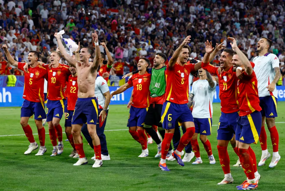 España derrotó 2-1 a Francia y jugará la final de la Eurocopa el próximo domingo
