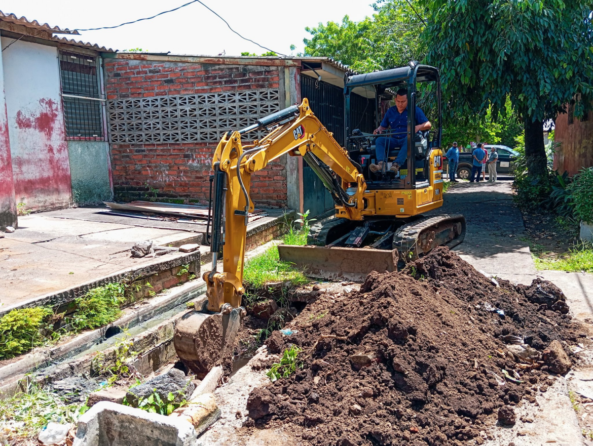 Alcaldía de San Miguel Centro interviene de manera temprana formación de cárcava por las recientes lluvias