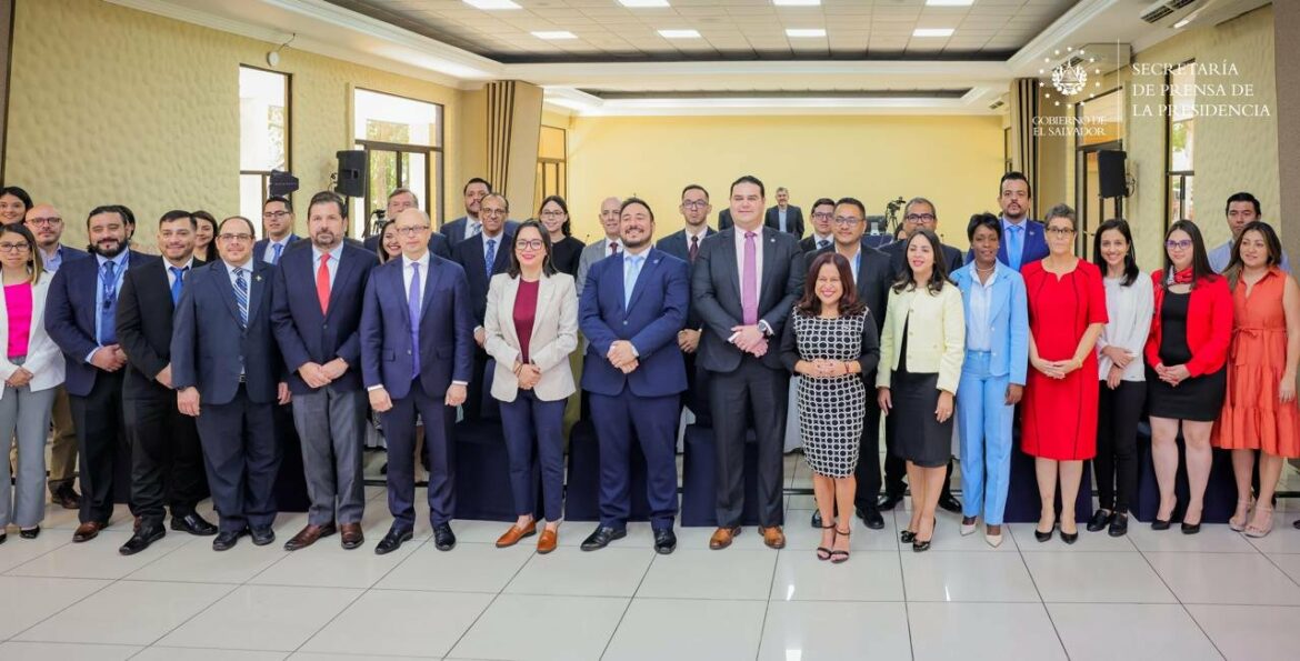 El Salvador y otros países impulsan el crecimiento de la aviación en Latinoamérica con temas políticos, económicos y jurídicos