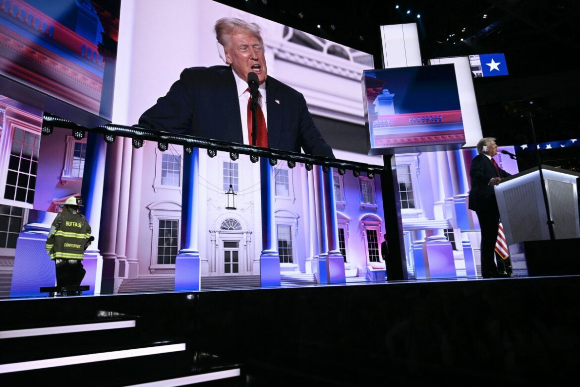 Trump promete terminar muro en frontera con México y acabar con crisis migratoria