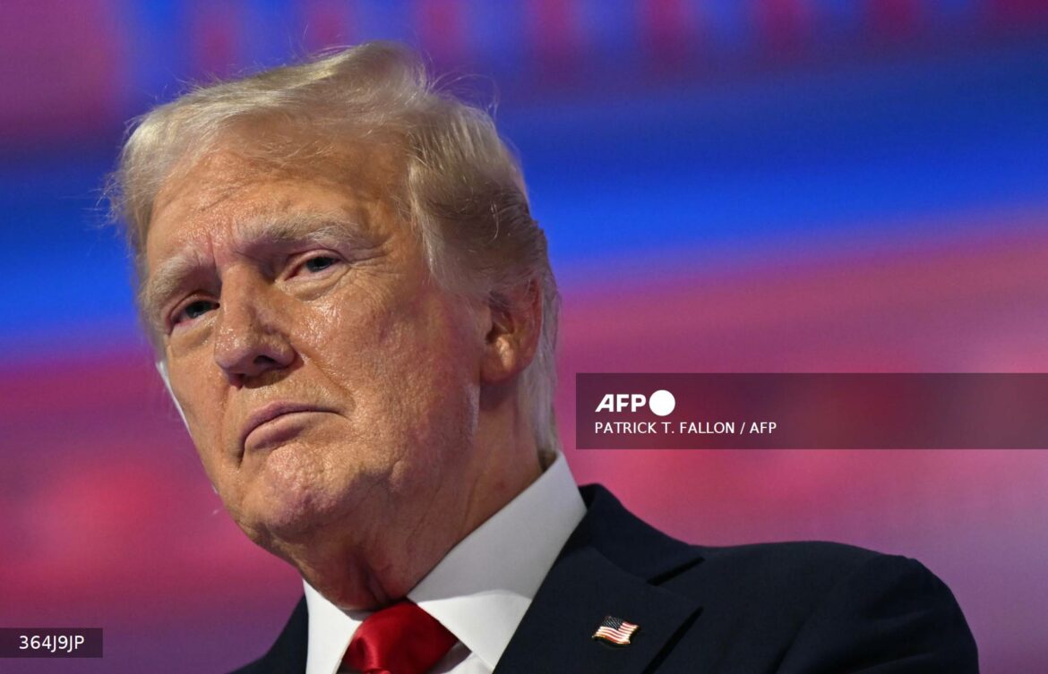 «Recibí un balazo por la democracia», dice Trump en mitin con el que retoma su campaña