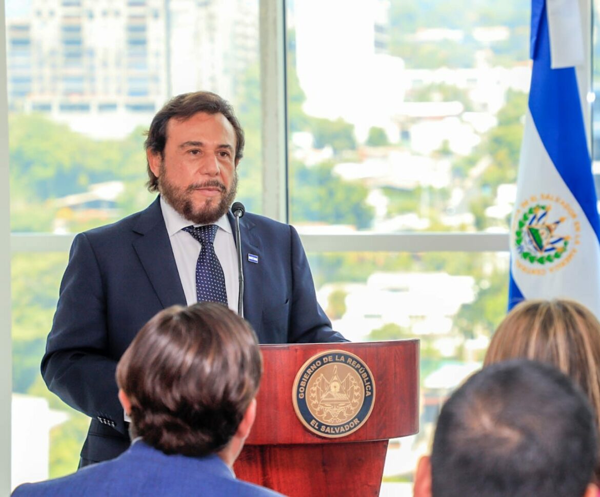 Vicepresidente Ulloa desmiente a LPG en supuesta reunión con Cristosal