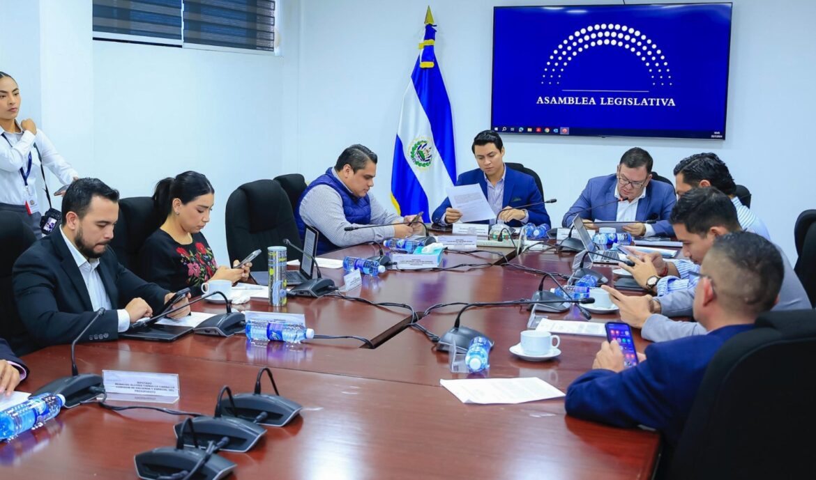 Comisión de Hacienda aprobó reformar la Ley de Presupuesto 2024 para asignar $18 millones a Gobernación