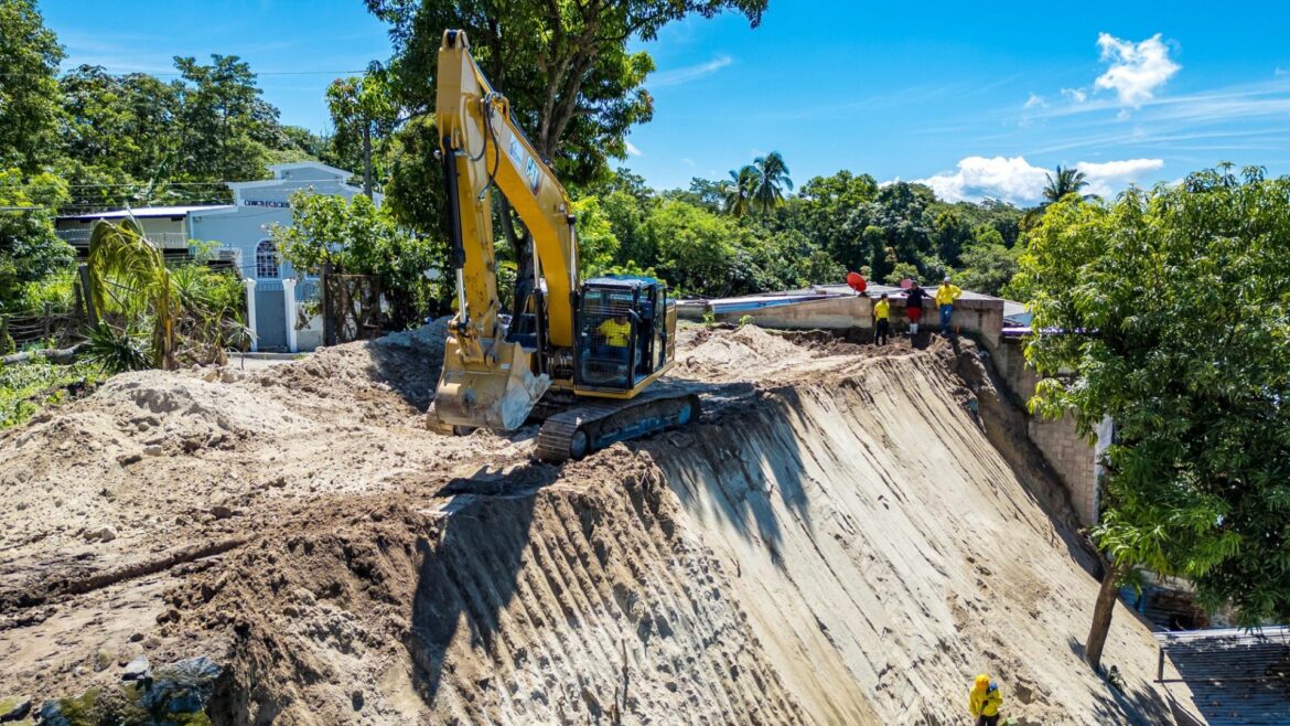 Obras de mitigación en calle antigua a Panchimalco lleva un 45% de avance, afirma el MOPT