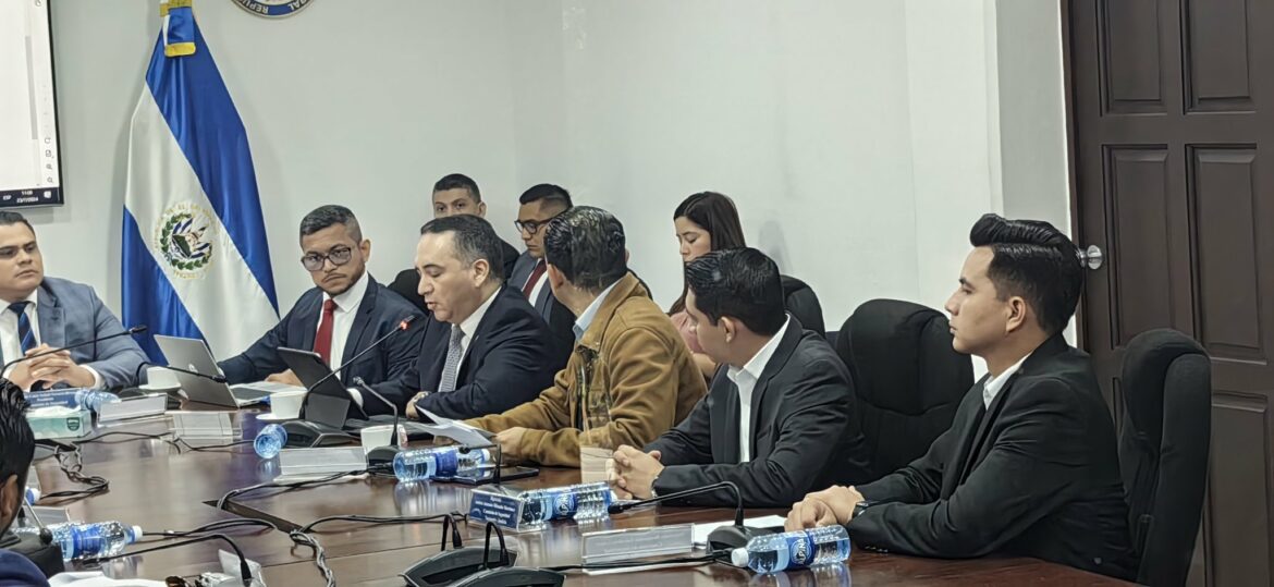 Diputados analizan aumentar años de prisión por robo y hurto: «No se va a permitir ladrones», afirmó el fiscal Delgado