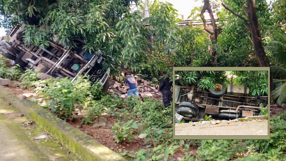 Conductor de un furgón resultó herido luego que vehículo volcara en la Troncal del Norte