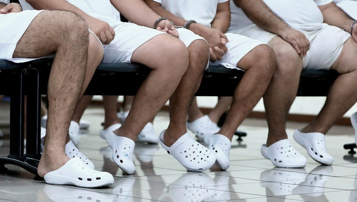Decretan detención provisional para 58 acusados de extorsionar a comerciantes de La Tiendona