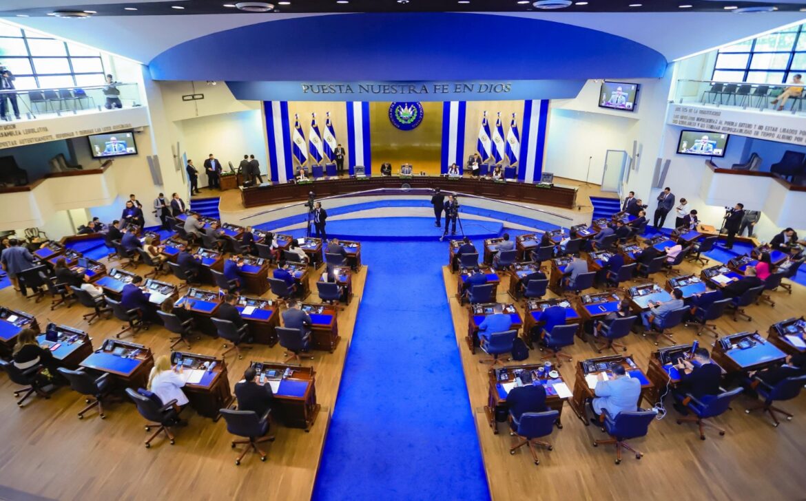 Diputados exoneran de pago de impuestos que podría causar la introducción de un contenedor con artículos médicos