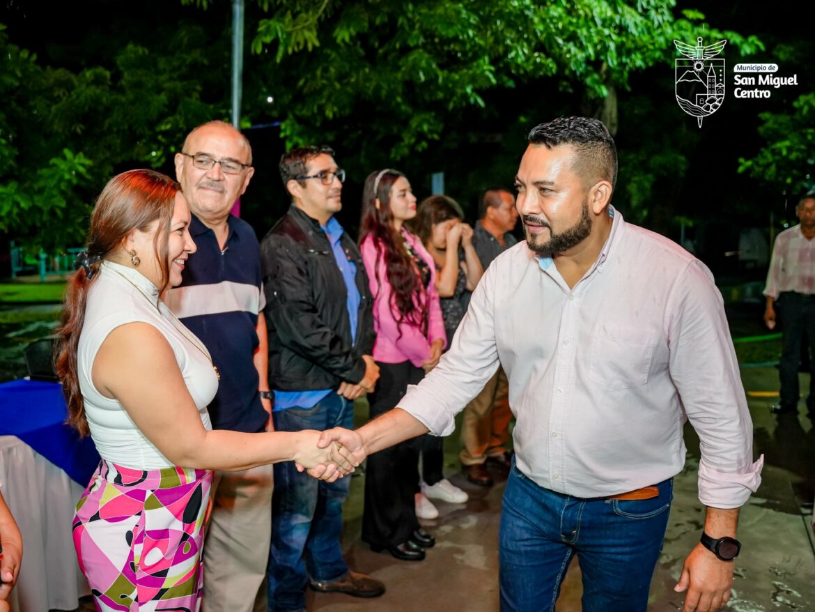 Alcalde Torres ante juramentación de nuevas ADESCO: «Cada comunidad será escuchada»