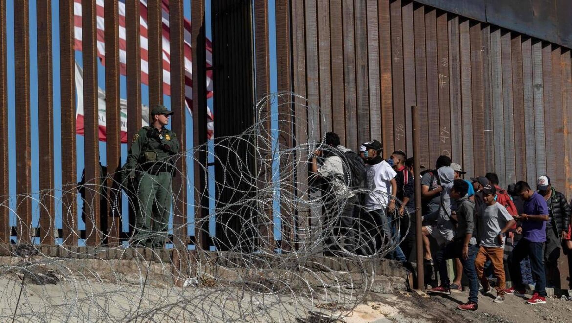 La migración de salvadoreños hacia EE.UU. bajó un 40% en dos años, según Agencia Migratoria