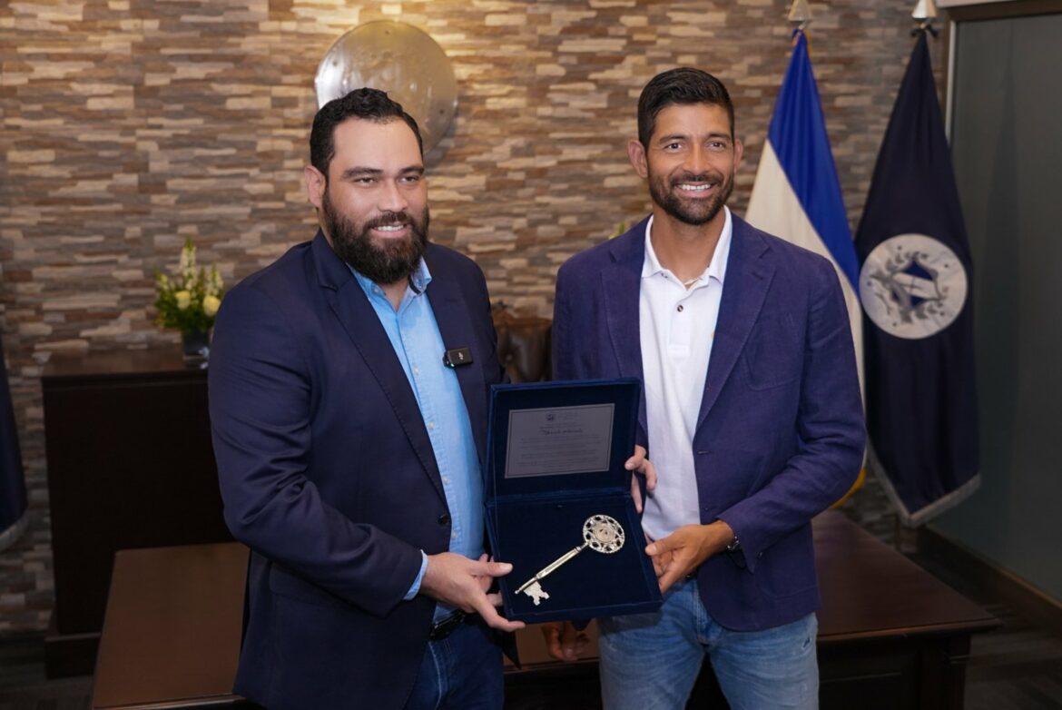 Durán entregó las llaves de la ciudad a Marcelo Arévalo por sus logros en el mundo del tenis