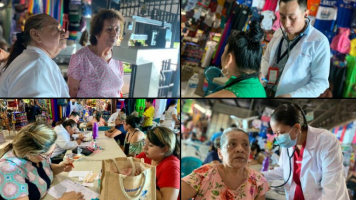 Brindan más de 900 atenciones medicas a comerciantes y compradores en mercado Excuartel