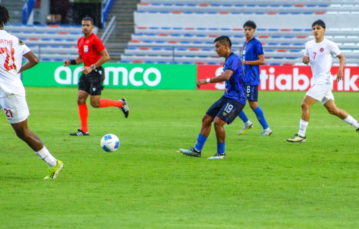 Canadá venció a El Salvador con un golazo de chilena y avanzó de fase